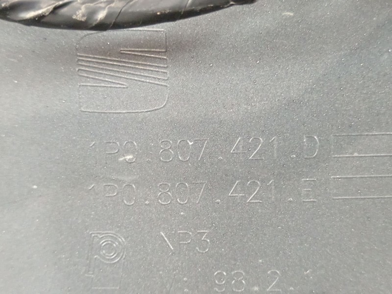 Recambio de paragolpes trasero para seat leon (1p1) reference referencia OEM IAM 1P0807421  