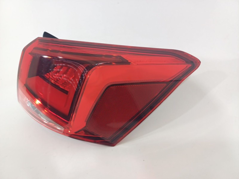 Recambio de piloto trasero derecho para seat arona (kj7, kjp) 1.0 tsi referencia OEM IAM 6F9945208B  