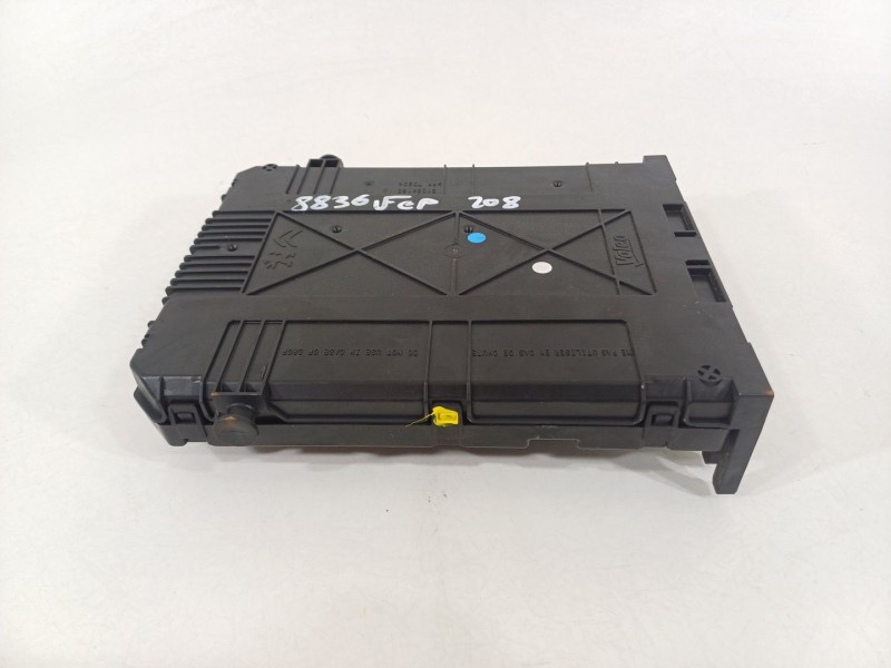 Recambio de caja reles / fusibles para peugeot 208 1.2 12v vti referencia OEM IAM 9819850080  