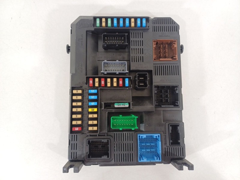 Recambio de caja reles / fusibles para peugeot 208 1.2 12v vti referencia OEM IAM 9819850080  