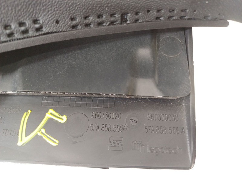 Recambio de moldura para cupra leon (kl1, ku1, kug) 1.5 etsi referencia OEM IAM 5FA858566A  5FA858560A