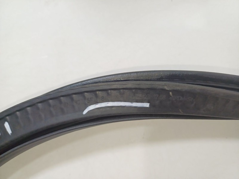 Recambio de gomas contorno puerta para cupra leon (kl1, ku1, kug) 1.5 etsi referencia OEM IAM 5FA867367  