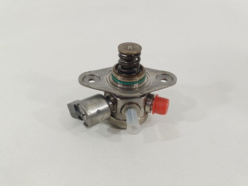 Recambio de bomba combustible para mercedes-benz clase a (w176) a 180 (176.042) referencia OEM IAM 261520212  