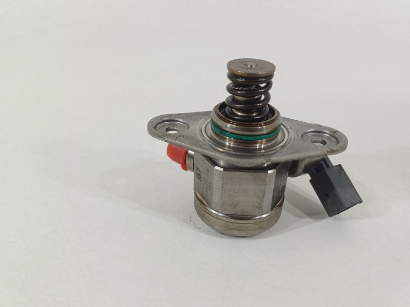 Recambio de bomba combustible para mercedes-benz clase a (w176) a 180 (176.042) referencia OEM IAM 261520212  