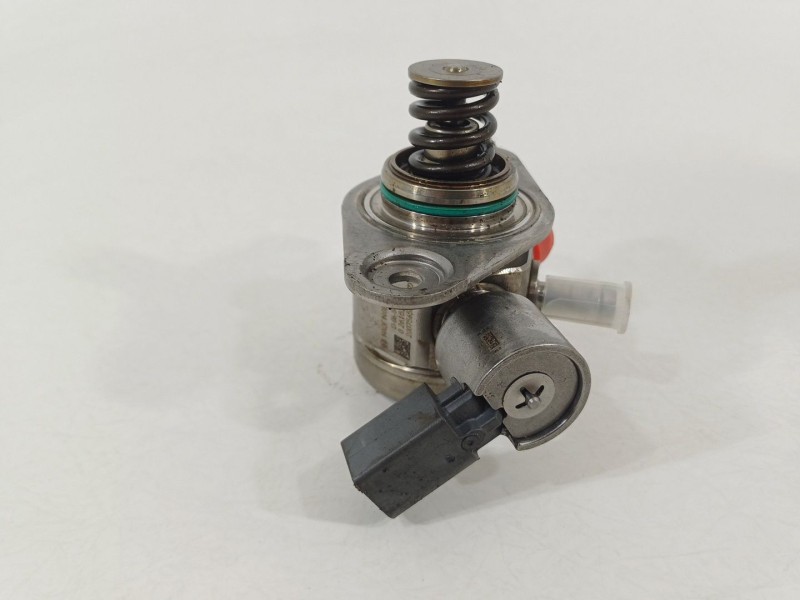 Recambio de bomba combustible para mercedes-benz clase a (w176) a 180 (176.042) referencia OEM IAM 261520212  