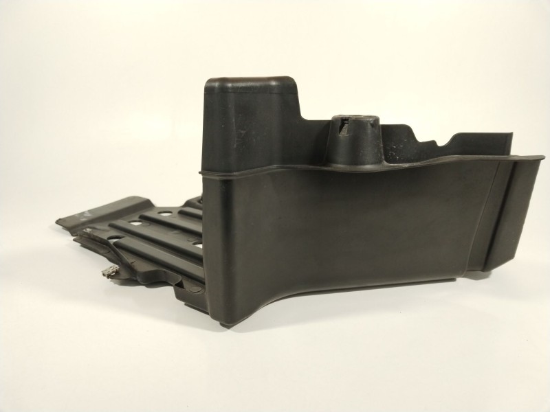 Recambio de moldura para seat arona (kj7, kjp) 1.0 tsi referencia OEM IAM 6F0825205  
