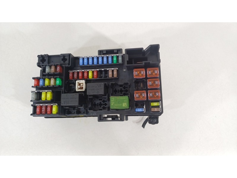 Recambio de caja reles / fusibles para opel mokka x 120 aniversario start/stop referencia OEM IAM 1802122512  