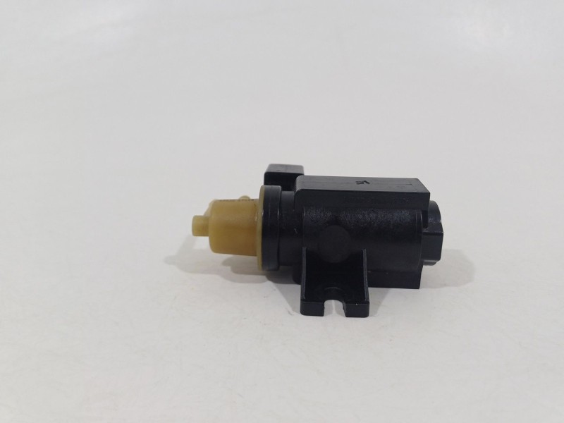 Recambio de valvula aire adicional para mercedes-benz clase a (w176) a 180 (176.042) referencia OEM IAM A0101531328  