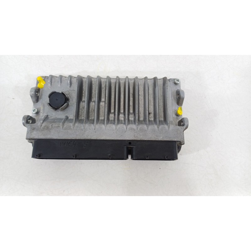 Recambio de centralita motor uce para toyota auris (_e18_) 1.6 (zre181_, zre185_) referencia OEM IAM 896610ZM30  MB2756005370