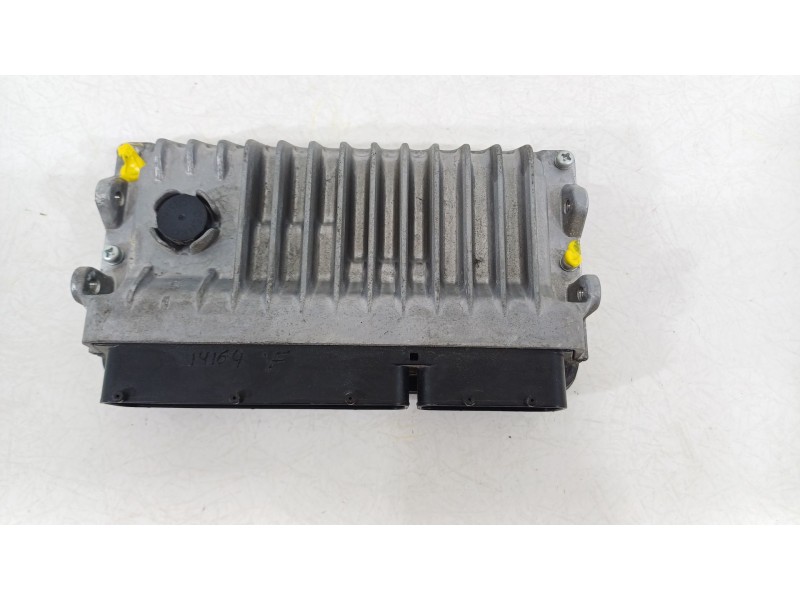 Recambio de centralita motor uce para toyota auris (_e18_) 1.6 (zre181_, zre185_) referencia OEM IAM 896610ZM30  MB2756005370