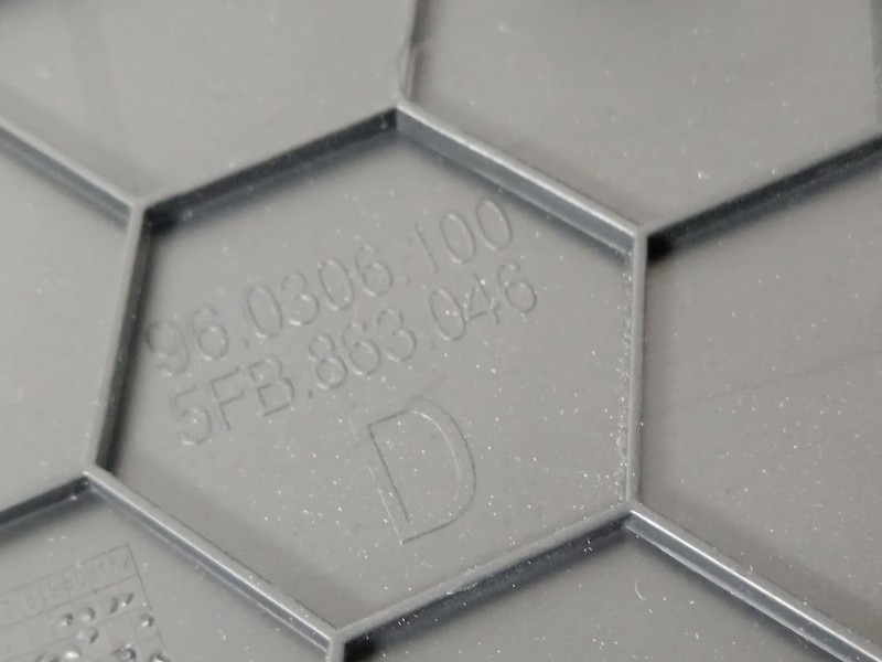 Recambio de consola central para cupra leon (kl1, ku1, kug) 1.5 etsi referencia OEM IAM 5FB863046  