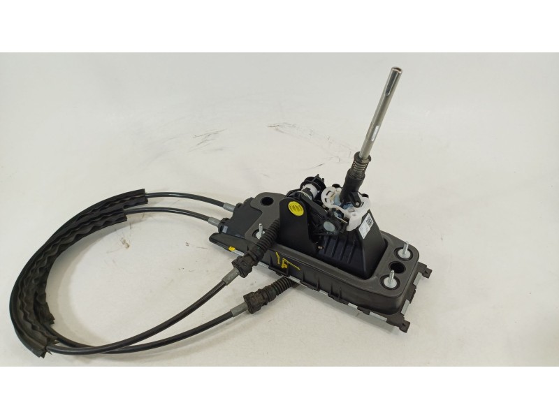 Recambio de palanca cambio para seat arona (kj7, kjp) 1.0 tsi referencia OEM IAM 2Q0711049K  