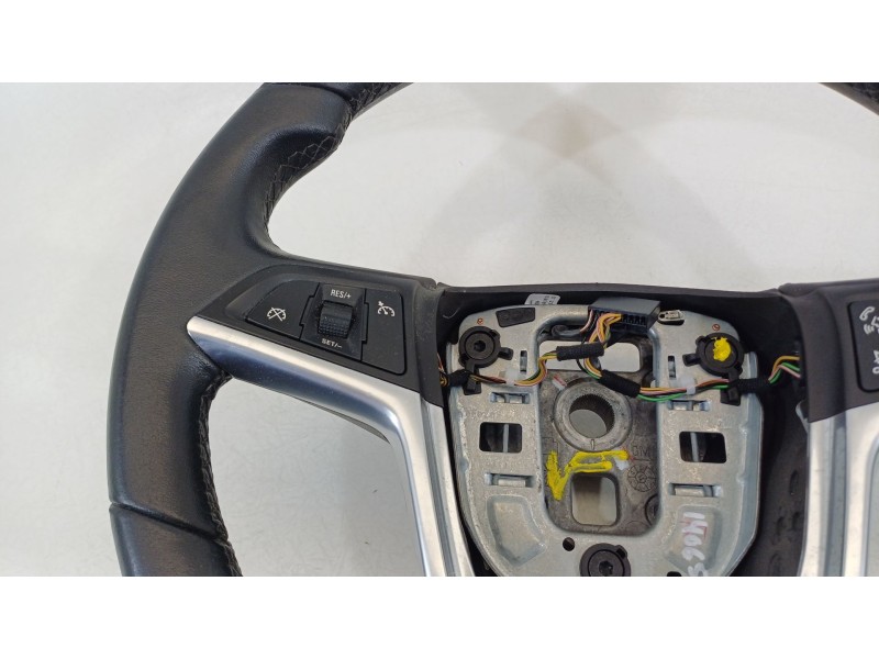 Recambio de volante para opel ampera (r12) ev 150 referencia OEM IAM 22768179  