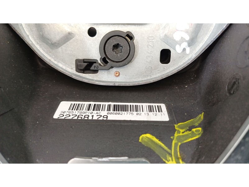 Recambio de volante para opel ampera (r12) ev 150 referencia OEM IAM 22768179  