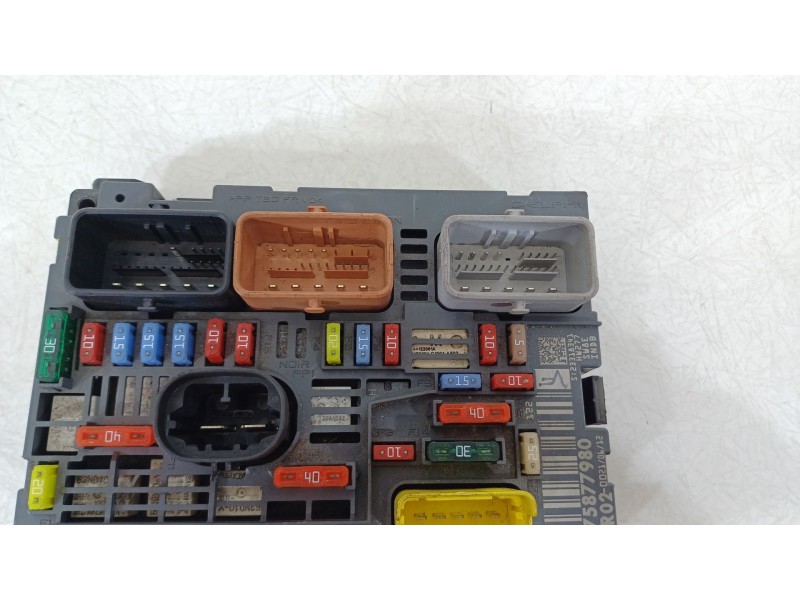 Recambio de caja reles / fusibles para peugeot 3008 monospace (0u_) 2.0 hdi hybrid4 referencia OEM IAM 9675877980  
