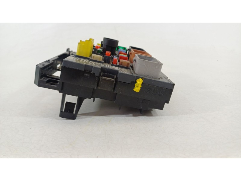 Recambio de caja reles / fusibles para peugeot 3008 monospace (0u_) 2.0 hdi hybrid4 referencia OEM IAM 9675877980  
