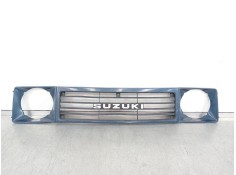Recambio de rejilla delantera para suzuki samurai (sj) lujo monovolumen referencia OEM IAM 72111830408RL  721118301009E