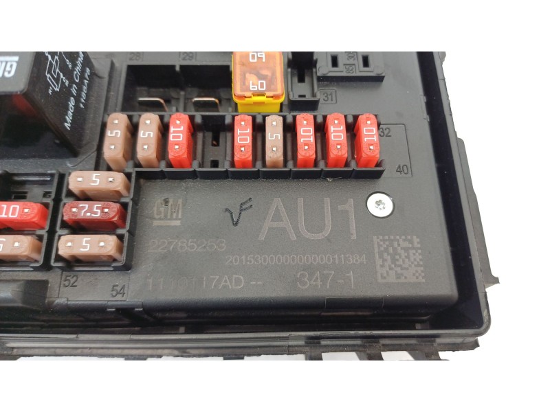 Recambio de caja reles / fusibles para opel ampera (r12) ev 150 referencia OEM IAM 22785253  