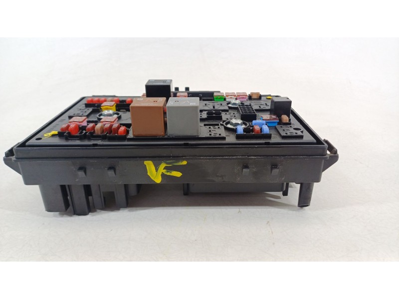 Recambio de caja reles / fusibles para opel ampera (r12) ev 150 referencia OEM IAM 22785253  