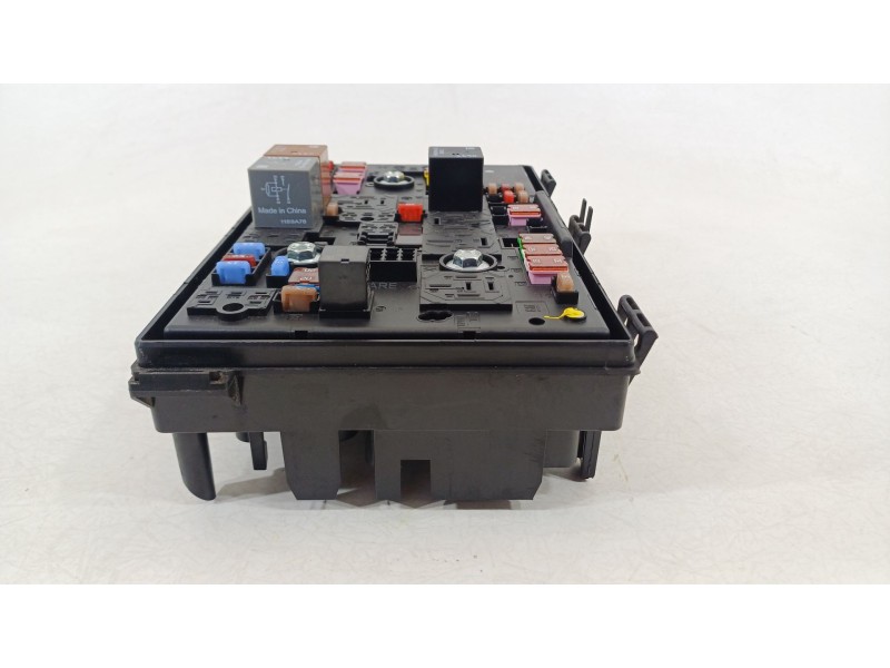 Recambio de caja reles / fusibles para opel ampera (r12) ev 150 referencia OEM IAM 22785253  