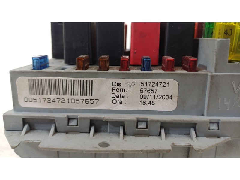 Recambio de caja reles / fusibles para lancia ypsilon (843_) 1.2 (843.axl1a) referencia OEM IAM 51724721  