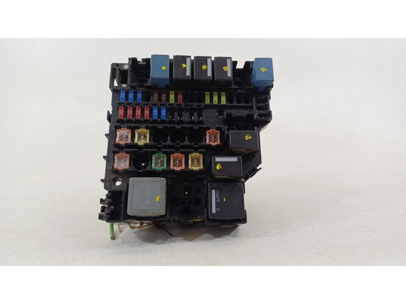 Recambio de caja reles / fusibles para ford fiesta vi (cb1, ccn) 1.25 referencia OEM IAM BA6T14K012LDB  BA6T14K012