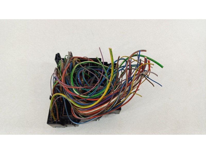 Recambio de caja reles / fusibles para ford fiesta vi (cb1, ccn) 1.25 referencia OEM IAM BA6T14K012LDB  BA6T14K012