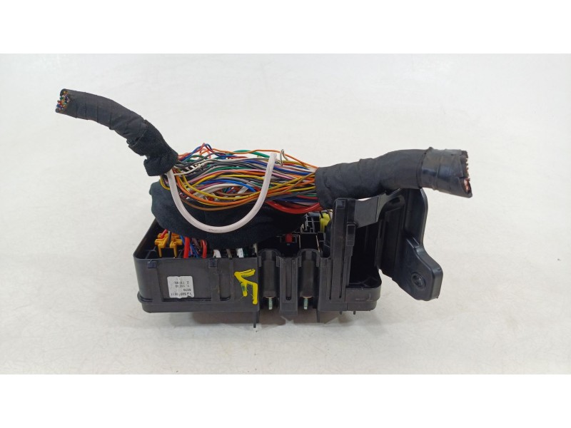 Recambio de caja reles / fusibles para kia stonic (yb) 1.0 t-gdi referencia OEM IAM 91285H8910  