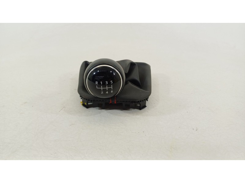Recambio de pomo palanca cambio para seat arona (kj7, kjp) 1.0 tsi referencia OEM IAM 6F0711113N  