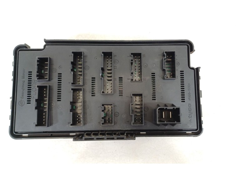 Recambio de caja reles / fusibles para ssangyong kyron 200 xdi limited referencia OEM IAM AK6114  06130N