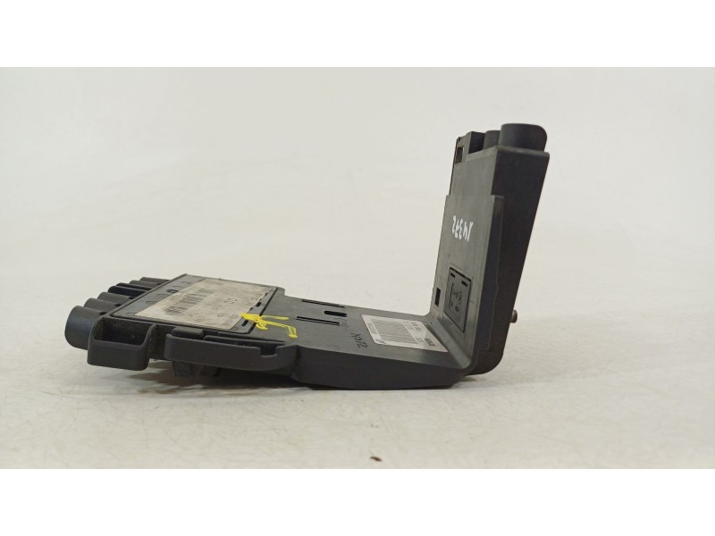 Recambio de caja reles / fusibles para peugeot partner tepee 1.6 hdi referencia OEM IAM 9660222380  