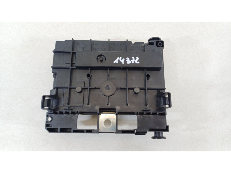 Recambio de caja reles / fusibles para peugeot partner tepee 1.6 hdi referencia OEM IAM 9666700480  