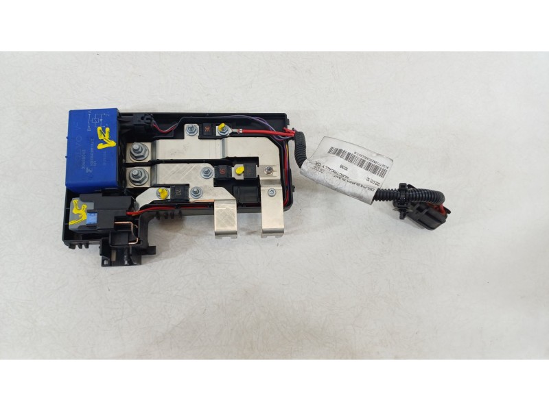 Recambio de caja reles / fusibles para volvo xc60 i suv (156) d3 / d4 referencia OEM IAM 31337182LHD  31337182