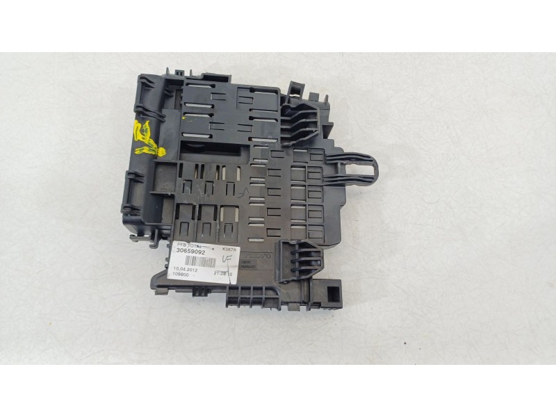 Recambio de caja reles / fusibles para volvo xc60 i suv (156) d3 / d4 referencia OEM IAM 30659092  109800