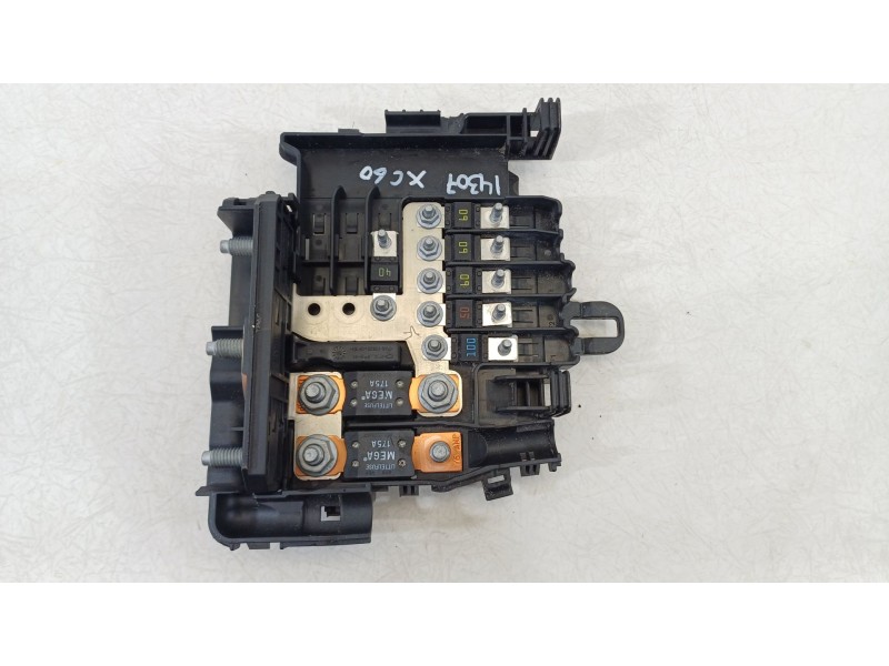 Recambio de caja reles / fusibles para volvo xc60 i suv (156) d3 / d4 referencia OEM IAM 30659092  109800