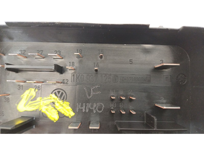 Recambio de caja reles / fusibles para skoda yeti (5l) 1.2 tsi referencia OEM IAM 1K0937125D  
