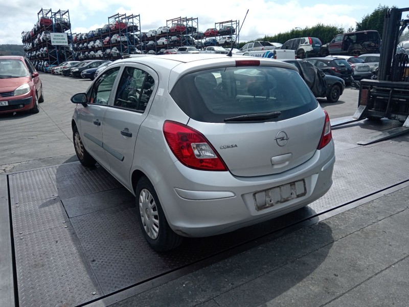 opel corsa d (s07) del año 2009