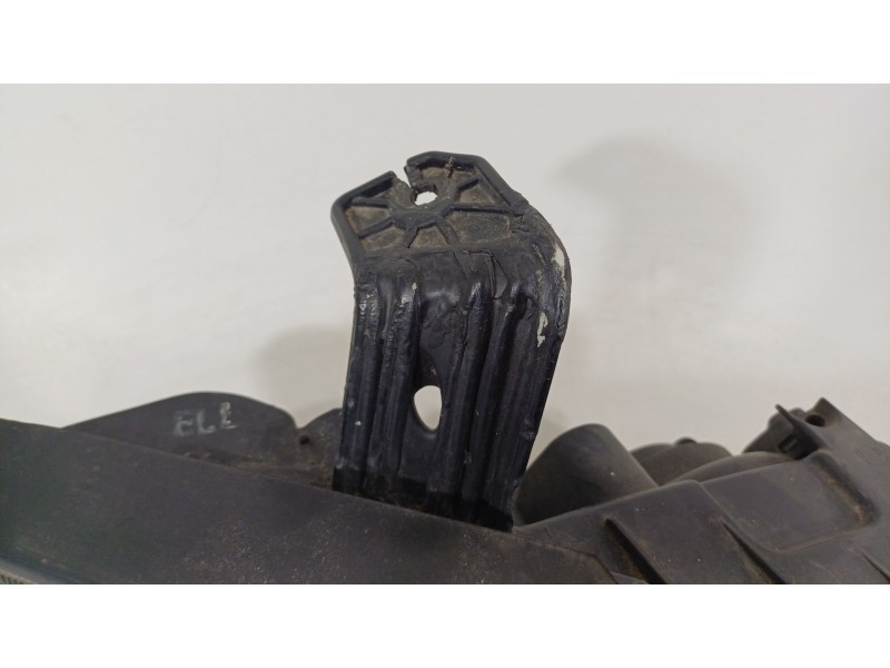 Recambio de faro derecho para ssangyong actyon i 200 xdi 4wd referencia OEM IAM 8310231303  