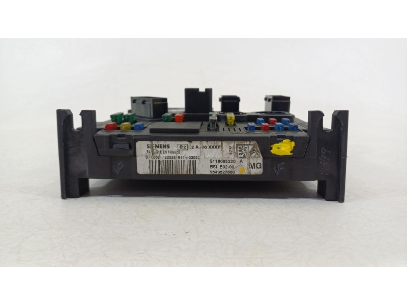 Recambio de caja reles / fusibles para peugeot 206 hatchback (2a/c) 2.0 hdi 90 referencia OEM IAM 9649627880  
