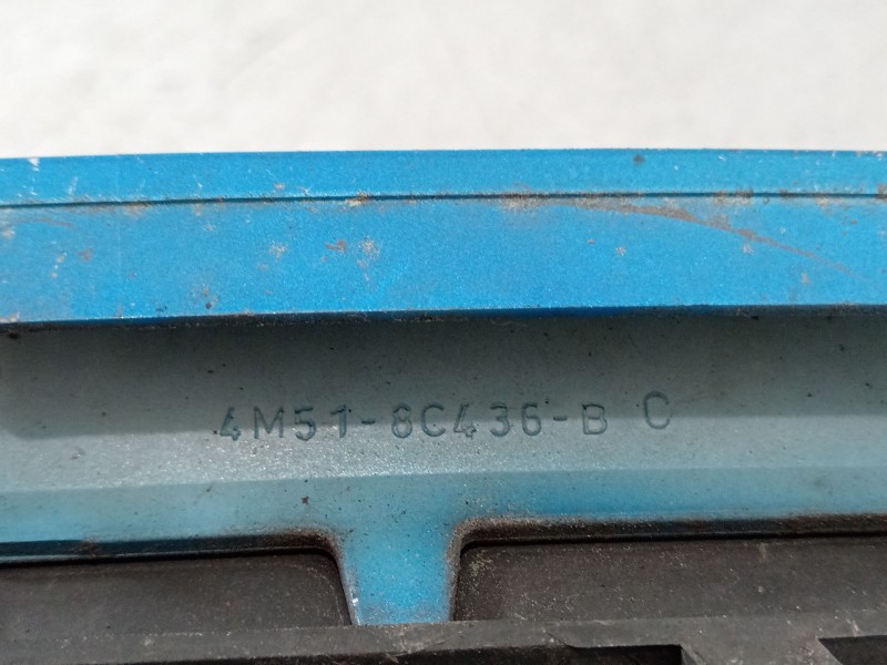 Recambio de rejilla delantera para ford focus ii (da_, hcp, dp) 2.0 tdci referencia OEM IAM 4M518C436B  