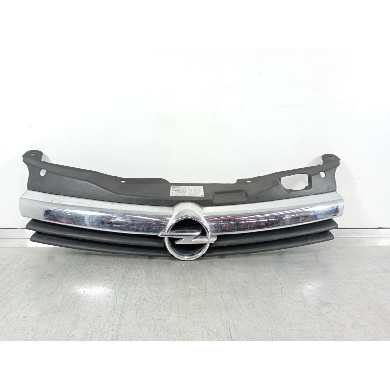 Recambio de rejilla delantera para opel astra h (a04) 1.9 cdti (l48) referencia OEM IAM 13108463 13149466 461088395