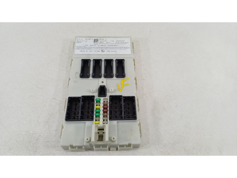 Recambio de caja reles / fusibles para bmw i3 (i01) i3 referencia OEM IAM 61356847036  6847036