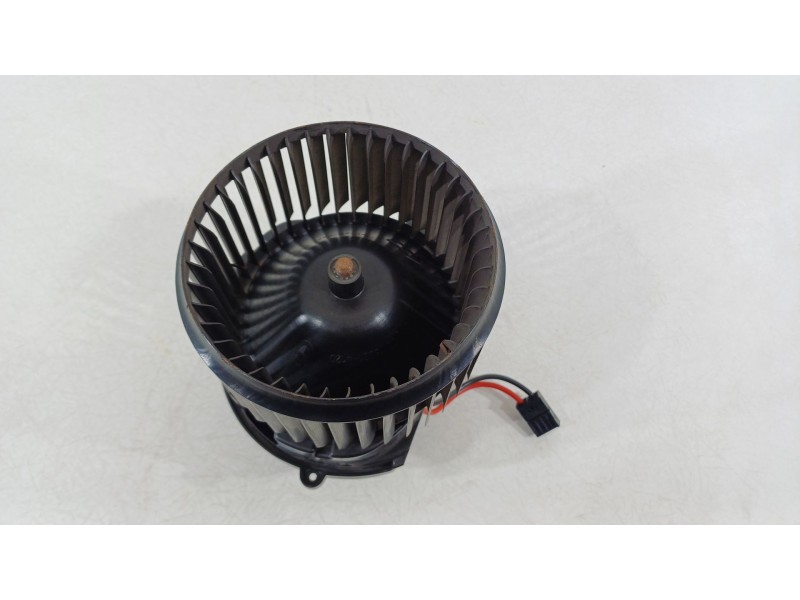 Recambio de ventilador calefaccion para bmw i3 (i01) i3 referencia OEM IAM 64119297751  