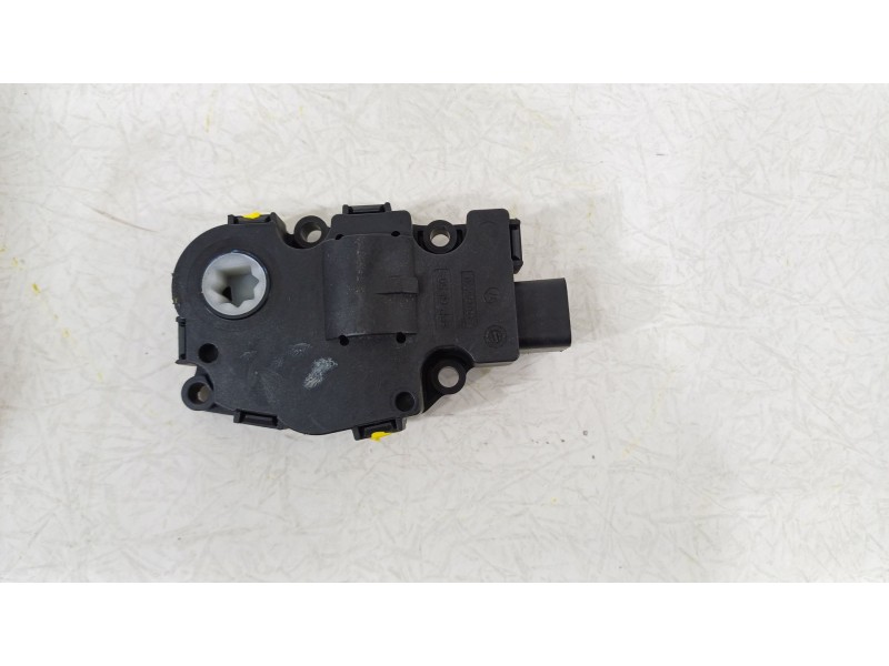 Recambio de motor apertura trampillas climatizador para bmw i3 (i01) i3 referencia OEM IAM 27032017  64119321034
