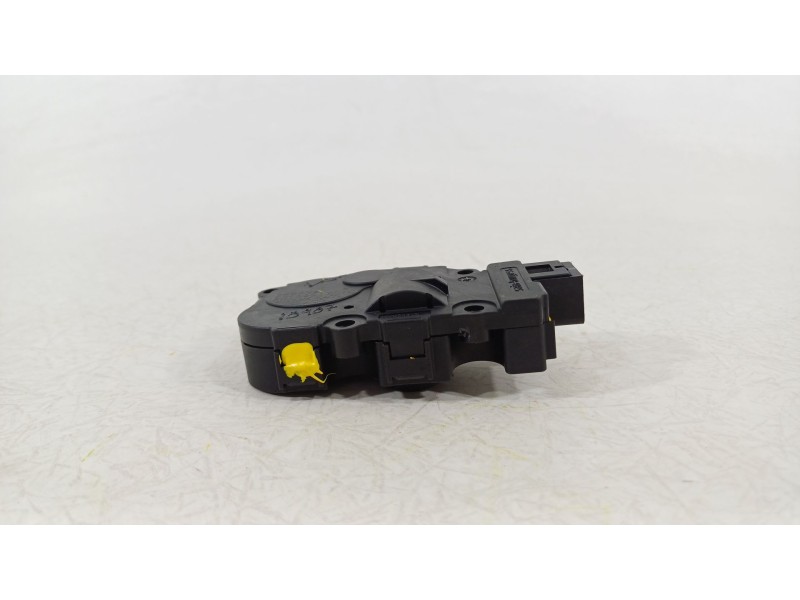 Recambio de motor apertura trampillas climatizador para bmw i3 (i01) i3 referencia OEM IAM 64119321034  28032017