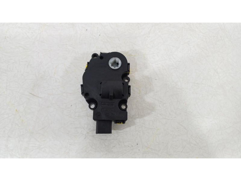 Recambio de motor apertura trampillas climatizador para bmw i3 (i01) i3 referencia OEM IAM 64119321034  28032017