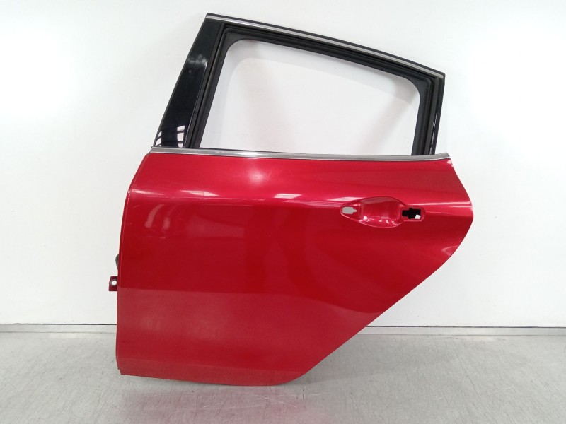 Recambio de puerta trasera izquierda para peugeot 208 1.2 12v vti referencia OEM IAM   