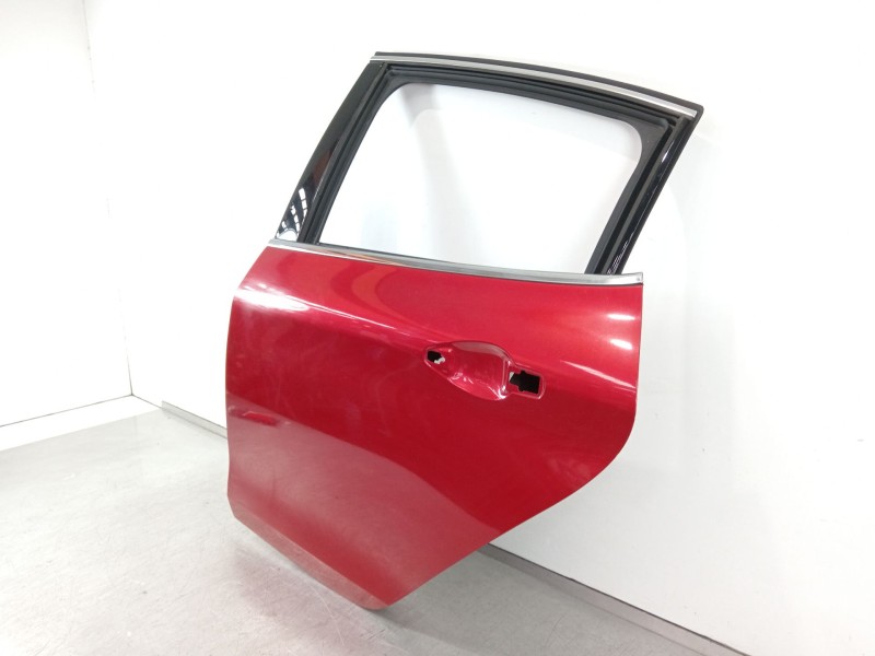 Recambio de puerta trasera izquierda para peugeot 208 1.2 12v vti referencia OEM IAM   