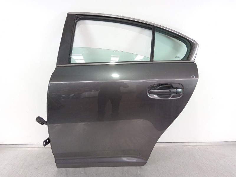 Recambio de puerta trasera izquierda para toyota avensis (t27) active referencia OEM IAM   
