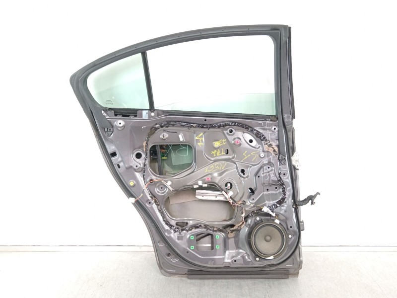 Recambio de puerta trasera izquierda para toyota avensis (t27) active referencia OEM IAM   